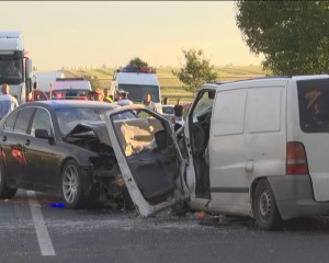 IMPACT FRONTAL, OPT RĂNIŢI. MOBILIZARE PE DN2 E 85, LA OREAVU