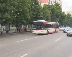 VIN AUTOBUZELE SECOND HAND. PROIECTELE OPOZIŢIEI, RESPINSE ÎN CLM