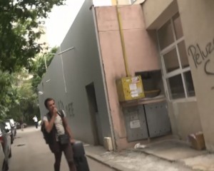 APARIŢIE INTERESANTĂ ÎN ORAŞUL NOSTRU. CÂNTĂREŢUL DINTRE BLOCURI