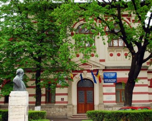 CONCURENŢĂ ACERBĂ LA LICEELE DE TOP. LA POLUL OPUS, ŞCOLILE TEHNOLOGICE NU AU SOLICITĂRI