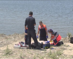 ÎNECAT ÎNTR-O BALASTIERĂ, LA VADU PAŞII. UN BĂRBAT DE 54 DE ANI ŞI-A GĂSIT SFÂRŞITUL SUB APE