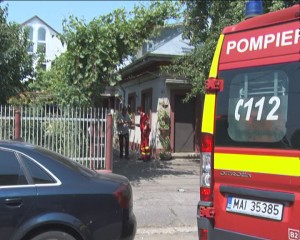 "ALPINIST" OCTOGENAR, SALVAT DE POMPIERI. I S-A FĂCUT RĂU PE ACOPERIŞUL CASEI