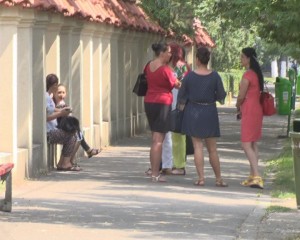 EXAMEN CU BUNE ŞI RELE, LA TITULARIZARE. APROAPE 150 DE CANDIDAŢI ABSENŢI ŞI RETRAŞI