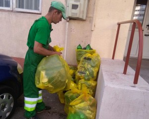 COLECTAREA SELECTIVĂ SE EXTINDE LA BLOCURILE DIN BUZĂU!