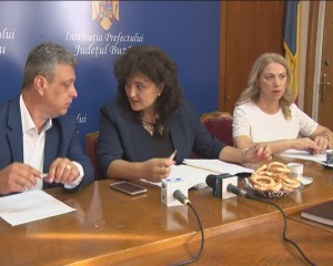 PREFECTA, PUSĂ DIN NOU SĂ PLĂTEASCĂ. I SE IMPUTĂ O PENALIZARE DE 100 DE LEI PE ZI