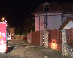 INCENDIU PE STRADA SPERANŢEI. LA MIEZUL NOPŢII, ÎN MANSARDA UNEI LOCUINŢE