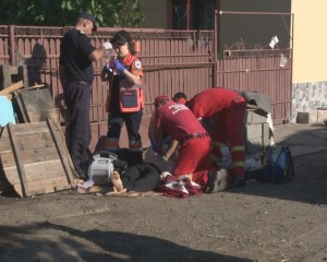 BĂRBAT DIN COCHIRLEANCA, GĂSIT MORT ÎN FÂNTÂNĂ. VECINII ÎNAINTEAZĂ IPOTEZA UNEI SINUCIDERI
