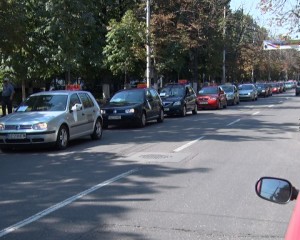 PROTEST AL INSTRUCTORILOR AUTO INDEPENDENŢI. VOR SĂ LUCREZE CA ŞI PÂNĂ ACUM