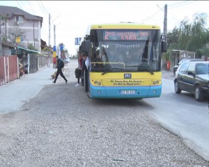 AU RĂMAS DOAR AUTOBUZELE SPRE SĂPOCA. ÎN LIPSA MAXI-TAXI, TRANS BUS SUPLIMENTEAZĂ