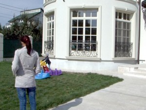 VOR DISPĂREA GRĂDINIŢELE DE LUX? CHIRIILE EXORBITANTE, NEAGREATE DE PRIMĂRIE