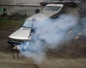 GRĂTARUL ÎNTRE BLOCURI NU E PRINS ÎN NOUL REGULAMENT. IATĂ CE TREBUIE SĂ FACEŢI DACĂ VĂ SIMŢIŢI DERANJAŢI