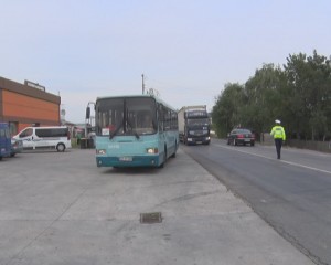 CU OCHII PE TRANSPORTATORII DIN JUDEŢ. AMENZI DE 30.000 DE LEI, ÎN DOAR 24 DE ORE