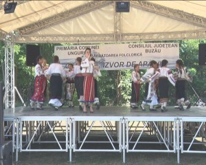 MARE PETRECERE LA UNGURIU. „CIUCIURE, IZVOR DE APĂ VIE”, LA A CINCEA EDIŢIE