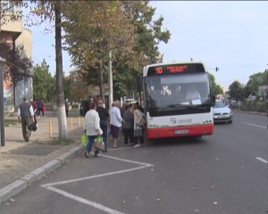 CONFORT, SIGURANŢĂ ŞI... TIMP PIERDUT. LIPSA TAXATORILOR CREEAZĂ DISCONFORT LA URCAREA ÎN AUTOBUZE