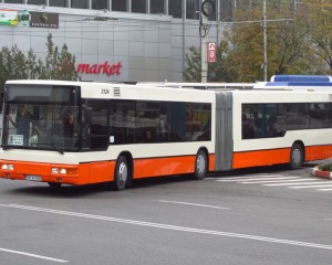 AUTOBUZE PENTRU NAVETIŞTI. VOR FI ACHIZIŢIONATE ÎNCĂ NOUĂ AUTOBUZE ARTICULATE