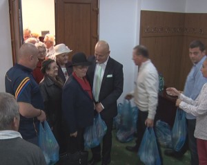 ZIUA SENIORILOR LA CONSILIUL JUDEŢEAN. CADOURI PENTRU VÂRSTNICI