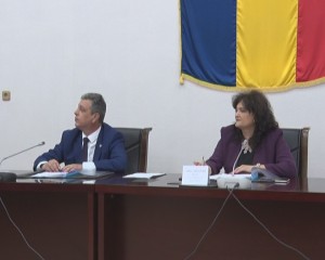 ORA DE DIRIGENŢIE DE LA COLEGIUL PREFECTURAL. DIRECTORI DE DECONCENTRATE MUSTRAŢI CA LA ŞCOALĂ
