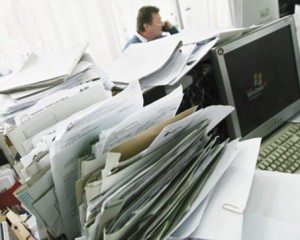 LIPSĂ ACUTĂ DE PERSONAL ÎN INSTITUŢII. AUTORITĂŢILE TRAG SEMNALE DE ALARMĂ