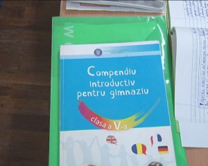 COMPENDIUL VA DEVENI INUTIL. MANUALELE NOI NU VOR AJUNGE LA TIMP PE BĂNCI