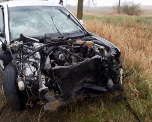 ACCIDENTE GRAVE, ÎN ACEASTĂ DIMINEAŢĂ. PATRU PERSOANE RĂNITE GRAV