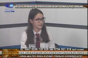 ELEVII, PĂRINŢII ŞI PROFESORII SUNT CONSULTAŢI ONLINE