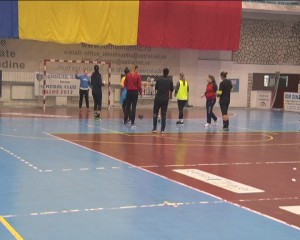 ÎNCĂ UN DERBY PENTRU HANBALISTELE DE LA GLORIA. FETELE PLEACĂ LA BUCUREŞTI, PENTRU PARTIDA CU DINAMO