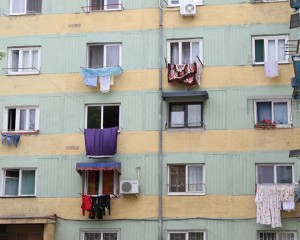 REGULAMENTUL DE CONVIEŢUIRE SOCIALĂ A TRECUT. INTERZISE: RUFELE LA USCAT ŞI BĂTĂTOARELE DE COVOARE
