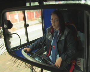 TOT MAI MULTE ŞOFERIŢE PE AUTOBUZE. MULTE DINTRE ELE AU FOST TAXATOARE