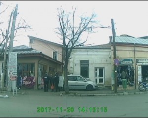 CAPTURĂ DE ŢIGĂRI ÎN PIAŢA CENTRALĂ. CONTRABANDIŞTII, ÎN VIZORUL POLIŢIŞTILOR LOCALI