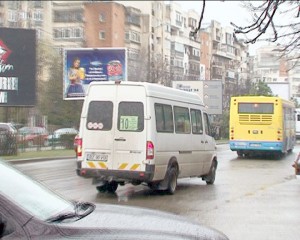 ADIO, MAXI-TAXI? EPOCA TRANSPORTULUI CU MICROBUZE SE APROPIE DE FINAL