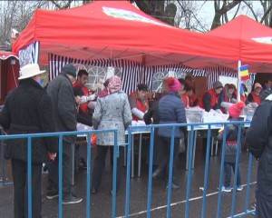 3000 DE PORŢII DE FASOLE CU CIOLAN ÎN CRÂNG. BUZOIENII, ÎNCÂNTAŢI DE ORGANIZARE