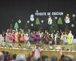 POVESTE DE CRĂCIUN. SPECTACOL DIN LUMEA MAGICĂ A PITICILOR