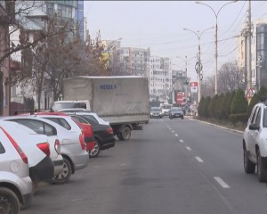 UNDE SE PARCHEAZĂ DUBA? VEHICULELE DE PESTE 2,5 TONE NU POT STAŢIONA ÎN ZONA ROŞIE