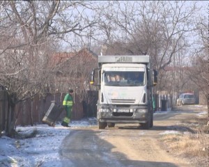 CINE RIDICĂ GUNOIUL MENAJER? LOCUITORII COMUNEI MEREI SEMNEAZĂ CONTRACTE CU PRIMĂRIA
