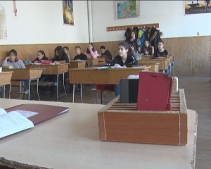 LPS SE CONFORMEAZĂ REGULILOR. CLASELE AU CUTII PENTRU TELEFOANELE MOBILE
