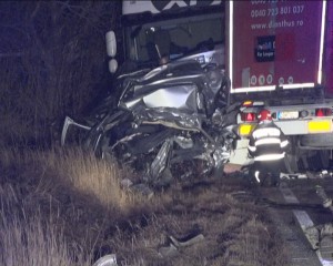 ACCIDENT ÎNFIORĂTOR, PE DN1B. IMPLICATE UN LOGAN, UN TIR ŞI O AUTOCISTERNĂ
