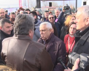 UITE DAEA, NU E OAIA. SINGURELE OI DIN TÂRG ERAU DIN IPSOS