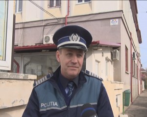 SUTE DE POLIŢIŞTI CU SALARIILE MICŞORATE. DIFERENŢELE SUNT DE CÂTEVA SUTE DE LEI