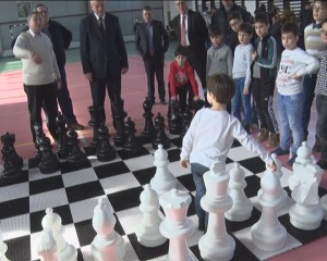 „ŞAHUL CĂLĂTOR”. TURNEUL A DEBUTAT LA COLEGIUL HASDEU