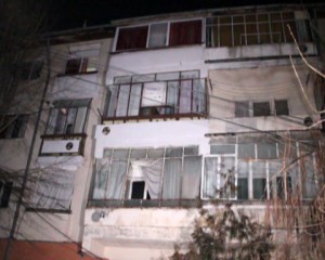 INCENDIU LA SĂRATA MONTEORU. O FEMEIE DE 52 DE ANI A MURIT INTOXICATĂ CU FUM