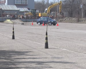 PROVOCARE PENTRU POLIŢIŞTI, ÎN POLIGONUL AUTO. CONCURS DE ÎNDEMÂNARE, DE ZIUA POLIŢIEI