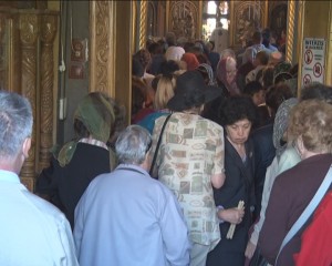 BISERICILE AU FOST NEÎNCĂPĂTOARE. SĂRBĂTOAREA ÎNĂLŢĂRII DOMNULUI ŞI ZIUA EROILOR
