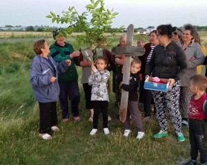 RITUAL DE ATRAGERE A PLOII. CALOIANUL, PURTAT PE DRUMURILE DIN SMEENI