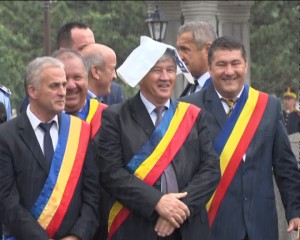 TU, EU ŞI-O UMBRELĂ. CIOLACU, TOMA, NEAGU ŞI FIFOR AU RENUNŢAT LA UMBRELE