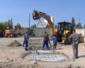 PUNCTUL ZERO. FUNDAŢIE DE BETON PENTRU STAŢIA DE ASFALT