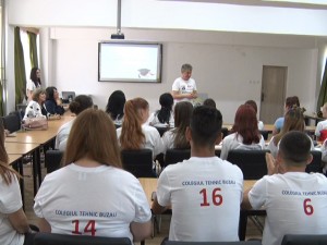 MOMENTE UNICE LA COLEGIUL TEHNIC. A ABSOLVIT UNA DINTRE CELE MAI BUNE CLASE