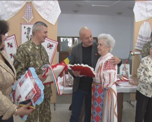 EXPOZIŢIE DE SUFLET LA CONSILIUL JUDEŢEAN. ELENA VLIONCU LASĂ “MOŞTENIRE PENTRU URMAŞI”