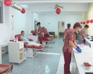 CAMPANIE A CONSILIULUI CONSULTATIV PE PROBLEME DE TINERET. AU MOBILIZAT BUZOIENII SĂ DONEZE SÂNGE