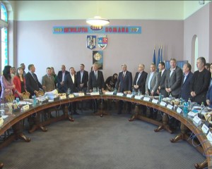 SITUAŢII HILARE ÎN CLM. IMNUL NAŢIONAL SE LASĂ...AŞTEPTAT