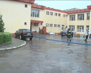 „BOBOCEI” ÎN APĂ. SUBSOLUL GRĂDINIŢEI A FOST INUNDAT DIN NOU